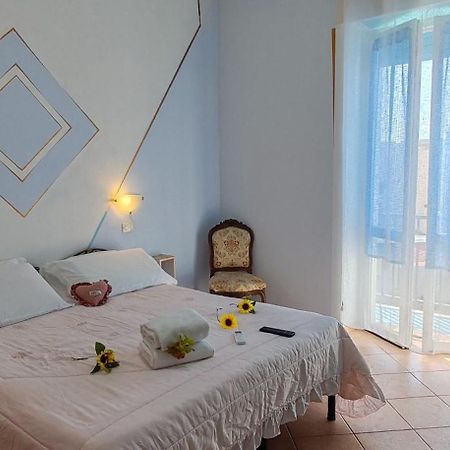 Bed and Breakfast Elisart 2 Альгеро Экстерьер фото